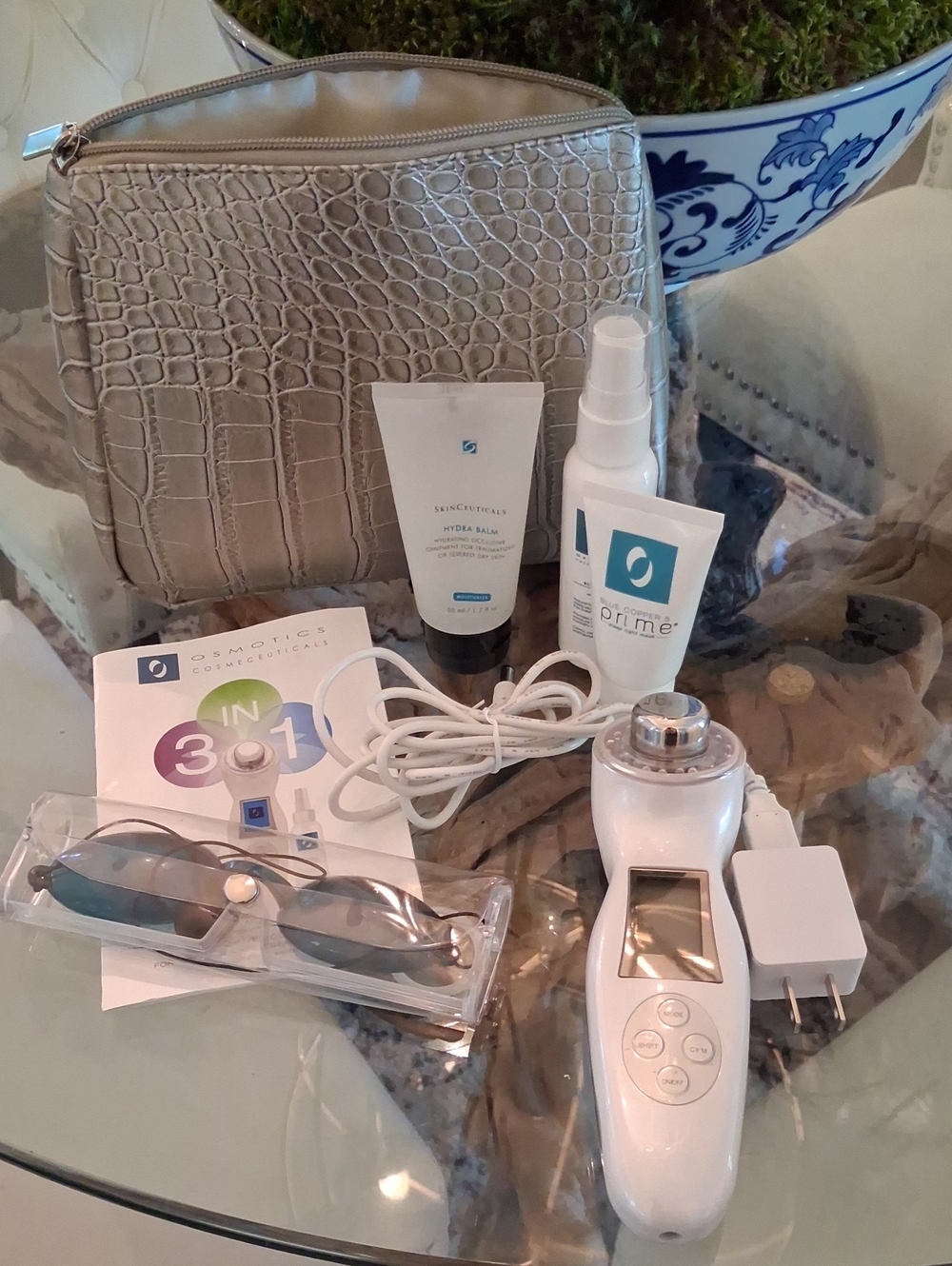Osmotics NEW Skincare Device Kit with Croc Cosmetic Bag W/accessories NEW
